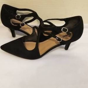 Fioni low healed shoes. Worn once, pointed toe.